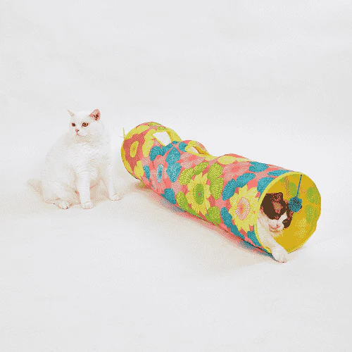 2Z5A25141 Barkbutler x Fofos Floral Pop Up Tunnel Toy for Cats